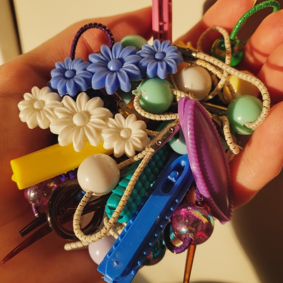 Vintage Accessories - 🌼 Cute Vintage 90s Assorted Hair Clips Hair Ties